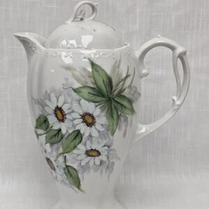 Vintage Porcelain Coffee Pot Teapot Daisy Floral White Ceramic 10" w/Lid